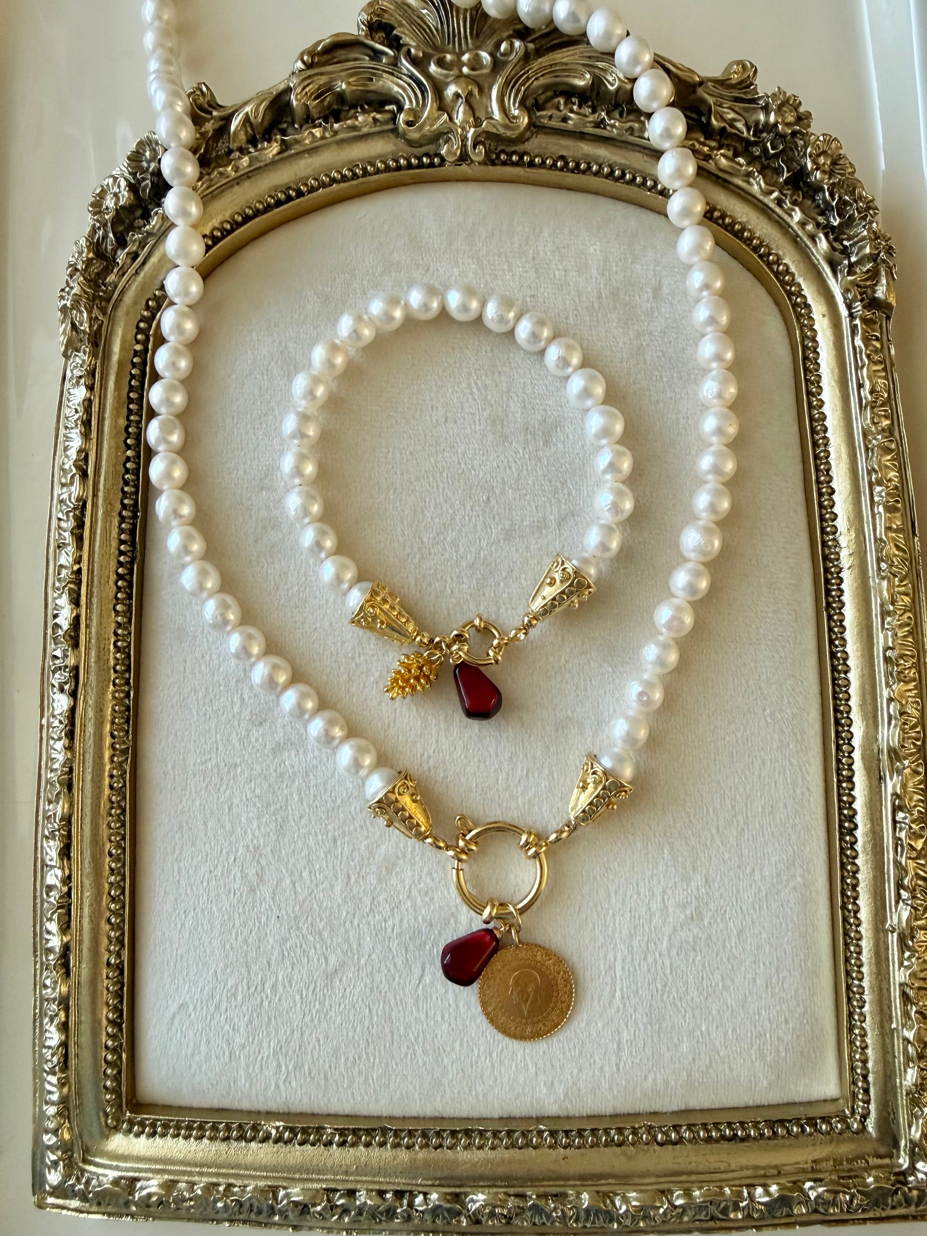 Scarlet Charm Pearl Set