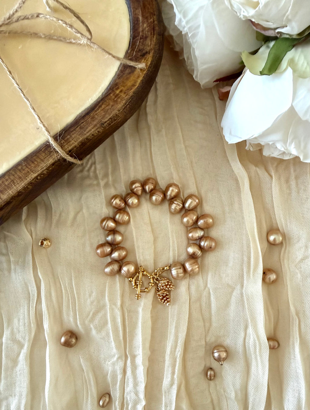 Champagne Drift Pearl Bracelet